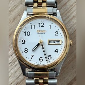 Seiko Vintage Men’s Watch Round White Dial Day Date Windows Two-Tone Bracelet